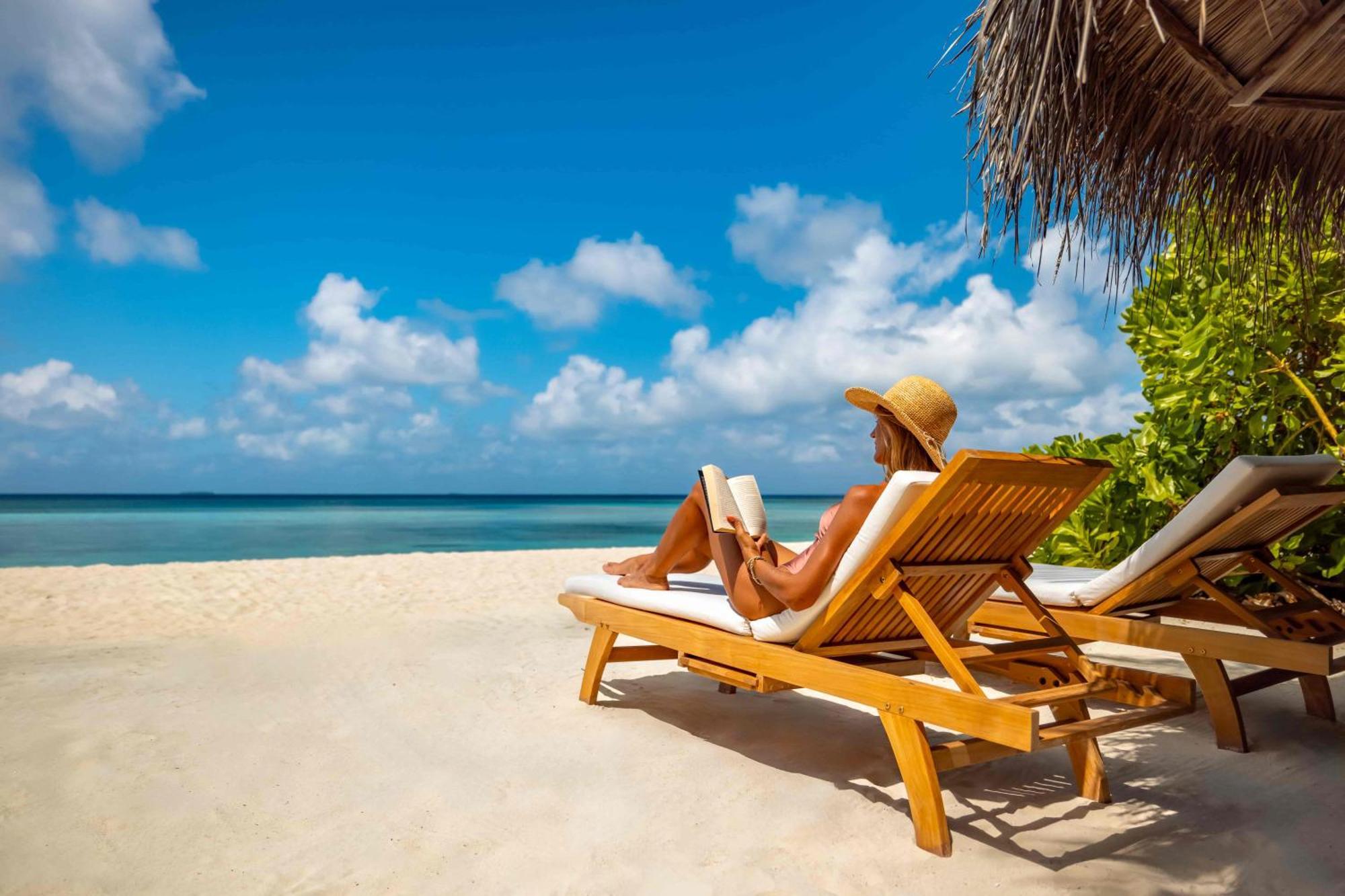 Ozen Life Maadhoo Hotel Maadhoo  Exterior photo