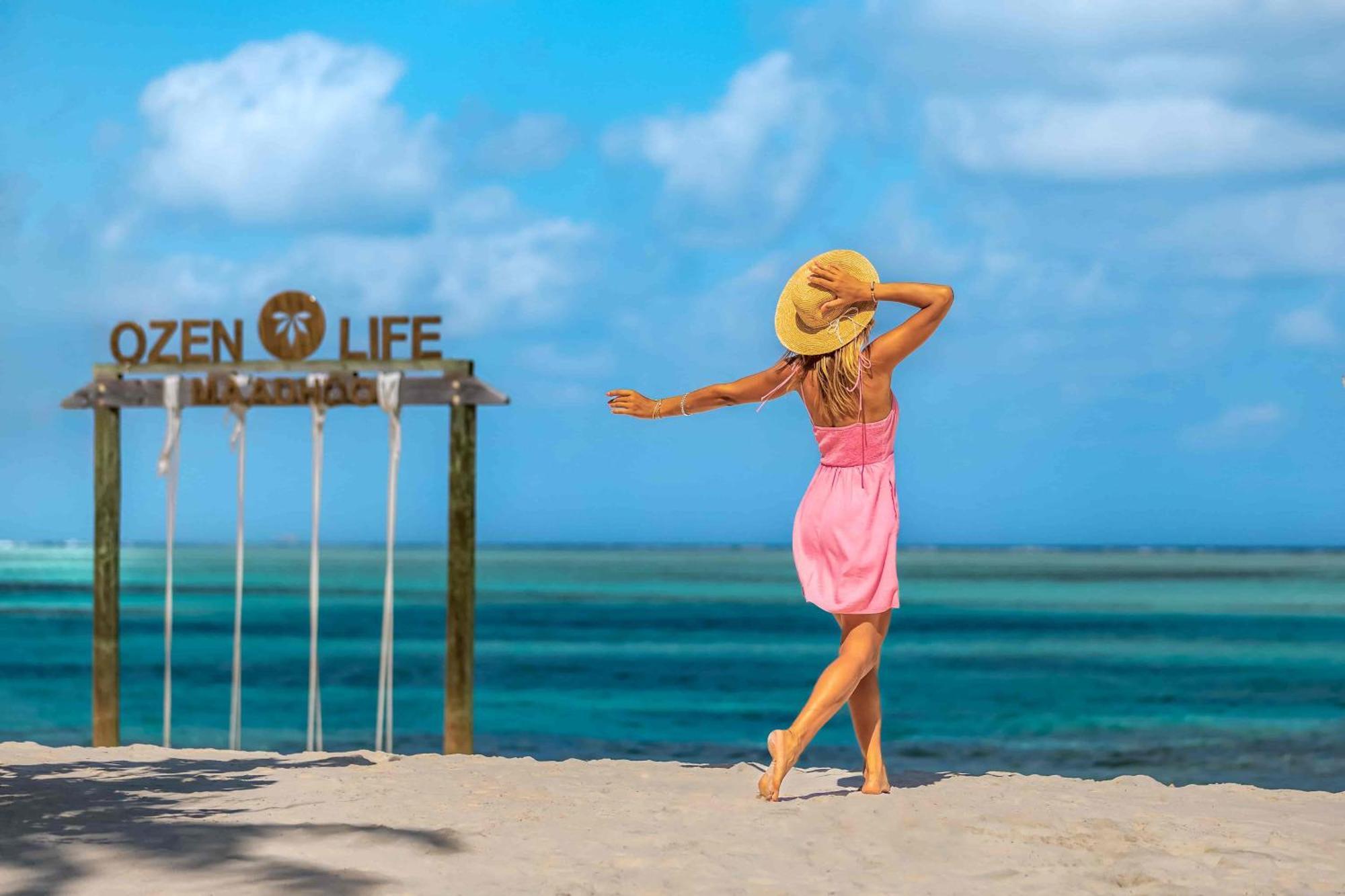 Ozen Life Maadhoo Hotel Maadhoo  Exterior photo